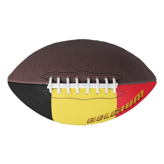 ベルギー国旗を掲げたアメリカンフットボール アメリカンフットボール (正面)