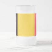 ベルギー国旗を掲げた曇りガラス製マグ フロストグラスビールジョッキ (中央)