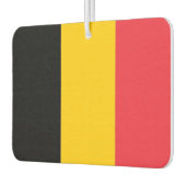 ベルギー国旗を掲げた車の新入生 カーエアーフレッシュナー (左)