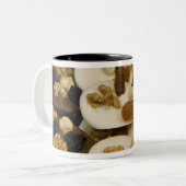 ベルギー、ブリュッセル。世界有名ベルギー2 ツートーンマグカップ (正面左)