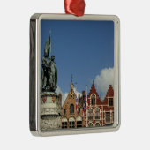 ベルギー、ブルージュ(別名ブルージュまたはブルージュ)。ユネスコ メタルオーナメント (右)