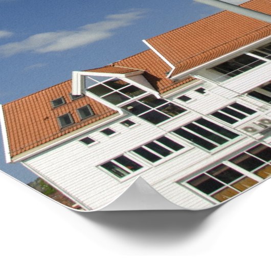 ベルゲンのダウンタウンの歴史的な港湾地域で旗を掲げている ポスター (角)