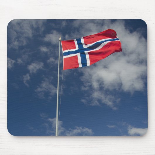 ベルゲンの繁華街の歴史的港湾 マウスパッド (正面)