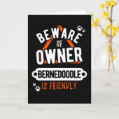 ベルヌドおもしろいードルドッグギフトアイディア カード (黄色い花)