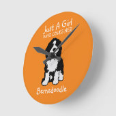 ベルネドードルを愛する女の子にすぎない ラウンド壁時計 (傾斜)