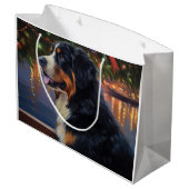 ベルネーズマウンテンクリスマスクルーズ:ポーソムホリデー ラージペーパーバッグ (裏面アングル)