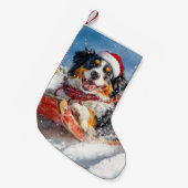 ベルネーズマウンテンドッグのスレッジクリスマス スモールクリスマスストッキング (正面 (吊り時))
