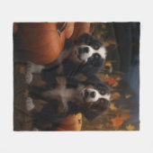 ベルネーズマウンテンパピー秋デライトカボチャ フリースブランケット (正面(横))