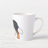 ベルネーゼ山犬の漫画イラストレーション カフェラテマグ (右)