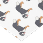 ベルネーゼ山犬の漫画イラストレーション テーブルクロス (アングル)