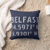 ベルファスト緯度 クッション (ブランケット)