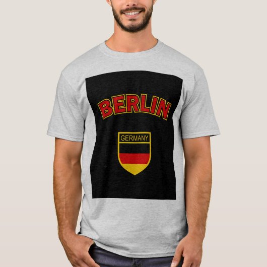 ベルリンのバッジ Tシャツ (正面)