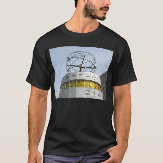 ベルリンのワールドタイム時計 Tシャツ (正面)