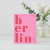 ベルリンドイツモダンタイポグラフィピンクレッドポストカード ポストカード (スタンド正面)