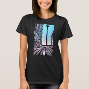 ベルリンTVタワーベルリンシティ通りサイトランドマーク Tシャツ