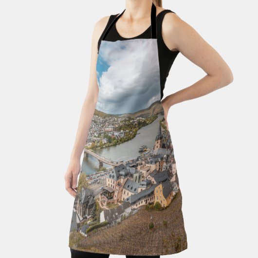 ベルンカステルクエ エプロン (インサイチュ)