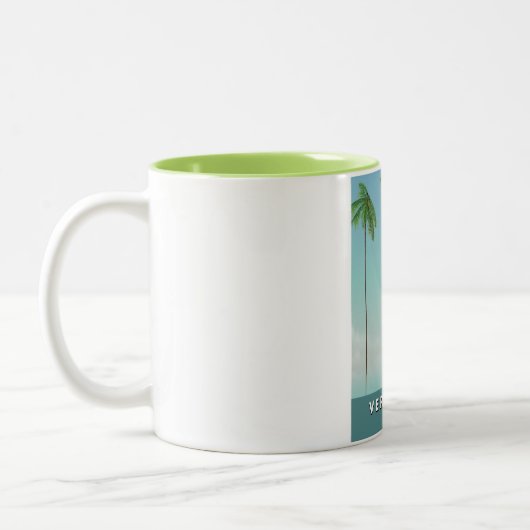ベロビーチフロリダヴィンテージ旅行ポスター ツートーンマグカップ (左)