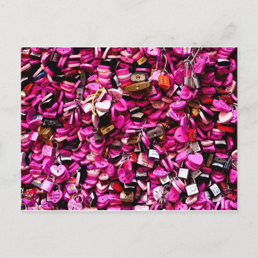 ベローナのピンクのハート型の恋のロック ポストカード (正面)