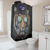 ベンガおもしろいルトラの服を着たおもしろい野生動物 シャワーカーテン (インサイチュ)