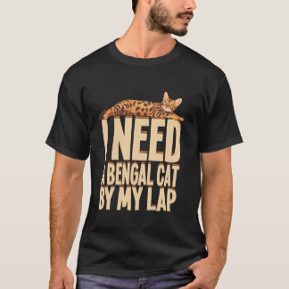 ベンガルキャット キテンジラバー 猫 ベンガル 猫が膝の上 Tシャツ