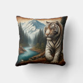 ベンガルタイガー歩くバイマウンテンリバーアットデュスク クッション (裏面)