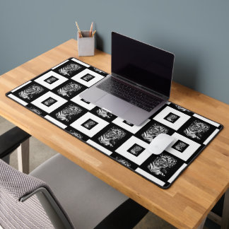 ベンガルトガーブラックとホワイトチェッカーボードパターン デスクマット