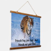 ベンガルトラランニングガーの美しい青の海 吊り下げ型タペストリー (傾斜あり)