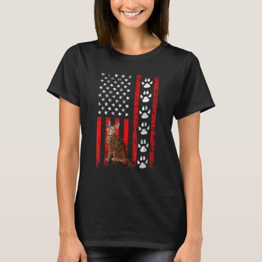 ベンガル猫 7月4日 愛国 アメリカ国旗 肉球 Tシャツ (正面)