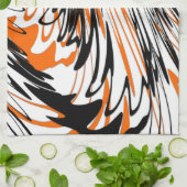 ベンガル色スクワイゴイのオレンジと黒い線 キッチンタオル (折り畳み)