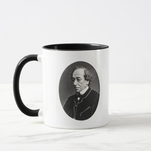 ベンジャミン・ディズレーリc.1874 マグカップ (左)
