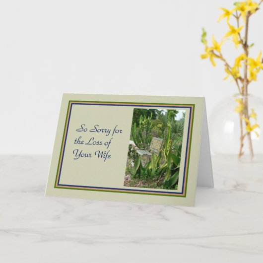 ベンチと植物を持つ妻のための同情カード カード (黄色い花)