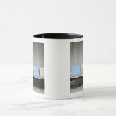 ベンチに坐っている犬 マグカップ (中央)