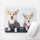 ベンチに坐っている組のコーギー マウスパッド (マウス)