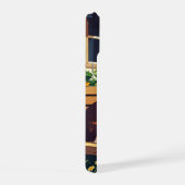 ベンチに座ったキャバリエ・キング・チャールズ iPhone 15ケース (右側面)