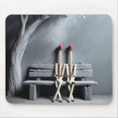 ベンチに座るマッチ棒 マウスパッド (正面)