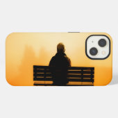 ベンチに座る男性の夕焼けシーン iPhoneケース (裏面横)