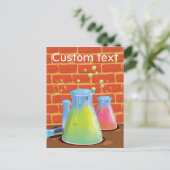 ベンチに置かれた漫画のガラス科学機器 ポストカード (スタンド正面)