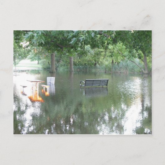 ベンチの汚れた写真 ポストカード (正面)