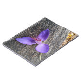 ベンチの紫色の花 ノートブック (左側)