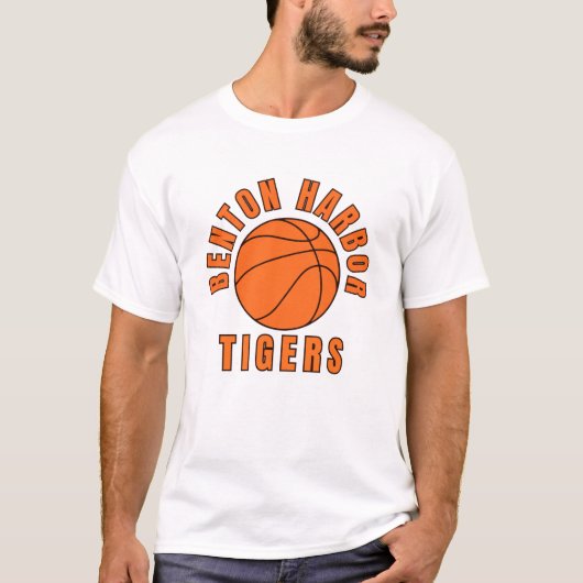 ベントンハーバーハイスクールバスケットボールTシャツ Tシャツ (正面)