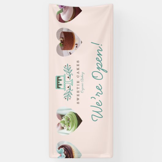 ベーカリースタイリッシュケーキのロゴとハートの写真が開いた 横断幕 (縦)