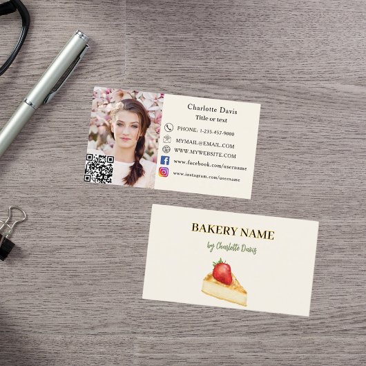 ベーカリーベージュクリームケーキペストリーQRコード写真 名刺