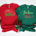ベーカーズウィングベイクパーソナライズされたグリッターきらきら光る Tシャツ<br><div class="desc">「ベーカーズが焼く」かわいいディバパーソナライズされたベーキングTシャツ。すべての休日のベーキングに最適。お客様のベーキングチームまたはグループ内のすべてのユーザーに対して購入する。</div>