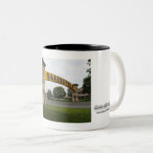 ベーカーズフィールドのコーヒー・マグ ツートーンマグカップ (正面右)