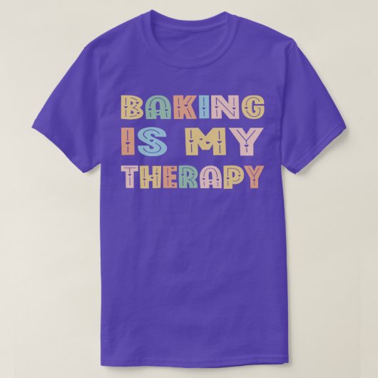 ベーキングは私のセラピー Tシャツ (デザイン正面)