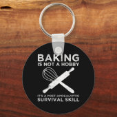 ベーキングは趣味じゃない生き残り術だ キーホルダー (正面)