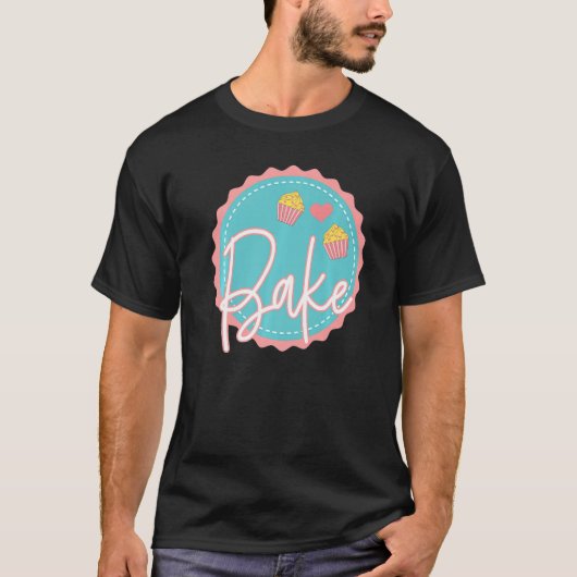 ベーキングパティシシェフベーカーのカップケーキ焼き Tシャツ (正面)