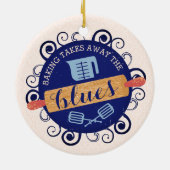 ベーキングパン転がリーのピンスイーツツリーのクリスマス セラミックオーナメント (裏面)