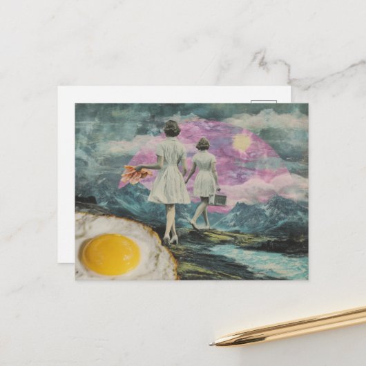 ベーコンとエッグを持つ超現実的な朝食女性 ポストカード (正面/裏面インサイチュ)