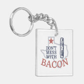 ベーコンを使い果たしてはいけない キーホルダー (正面左)